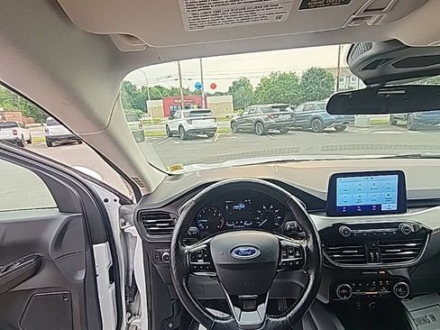 Used 2021 Ford Escape SEL AWD/4WD image 2