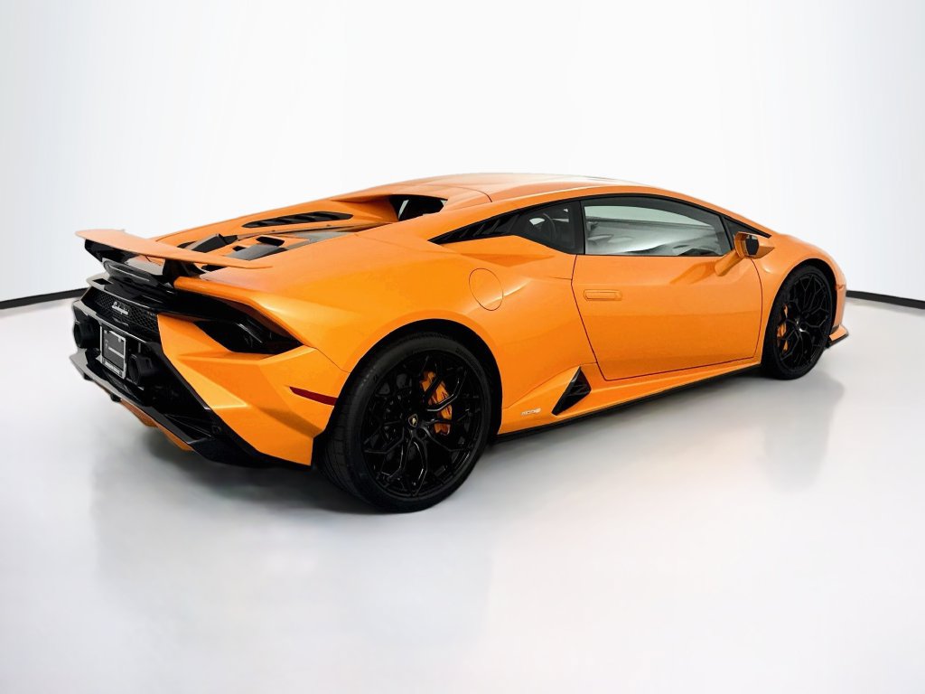 Used 2023 Lamborghini Huracan Tecnica RWD image 5