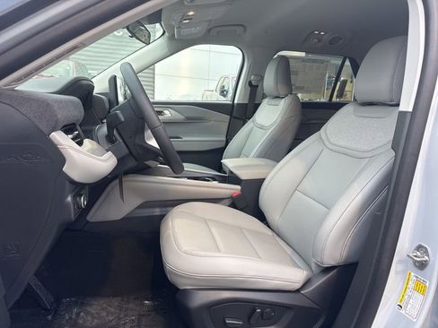 New 2026 Ford Explorer Active w/ Active Comfort Package image 11