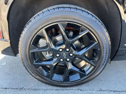 Used 2024 Chevrolet Traverse RS image 8