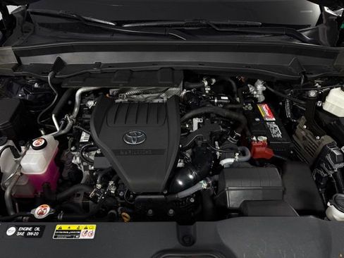Used 2024 Toyota Grand Highlander XLE image 11