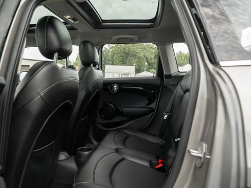 Used 2019 MINI Cooper S FWD image 9