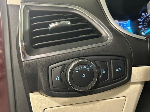 Used 2018 Ford Edge Titanium w/ Equipment Group 301A image 22