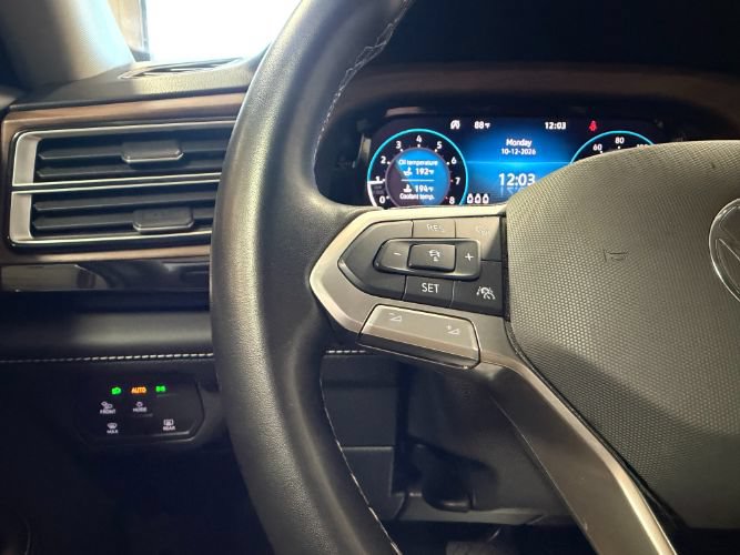Used 2025 Volkswagen Atlas SE FWD image 22