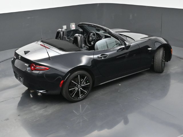 Used 2024 MAZDA MX-5 Miata Grand Touring RWD image 34