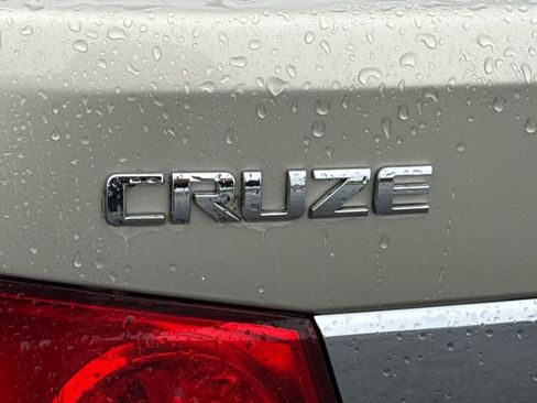 Used 2014 Chevrolet Cruze LT FWD image 14