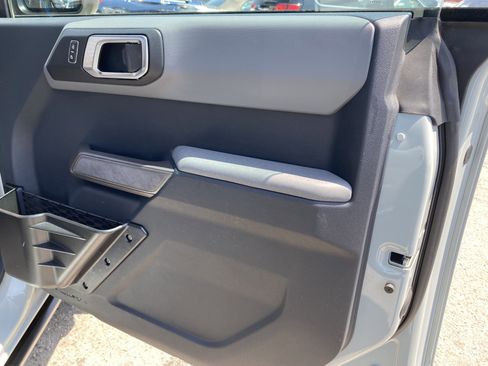 Used 2021 Ford Bronco Black Diamond AWD/4WD image 24