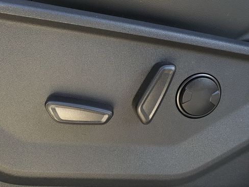 New 2025 Ford Expedition Active image 57