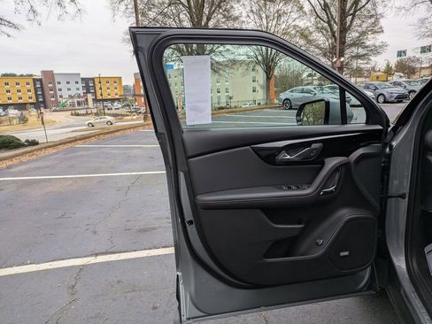 Used 2025 Chevrolet Blazer RS image 11