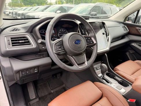Used 2024 Subaru Ascent Touring AWD/4WD image 10