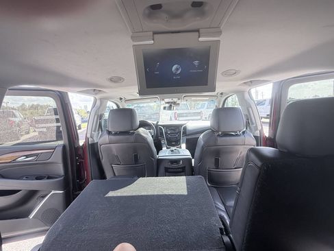 Used 2019 Cadillac Escalade ESV Premium Luxury AWD/4WD image 16