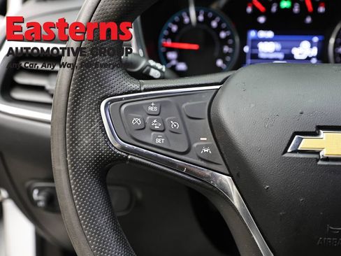 Used 2021 Chevrolet Equinox LT FWD image 14