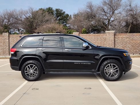 Used 2018 Jeep Grand Cherokee Limited w/ Luxury Group II image 5