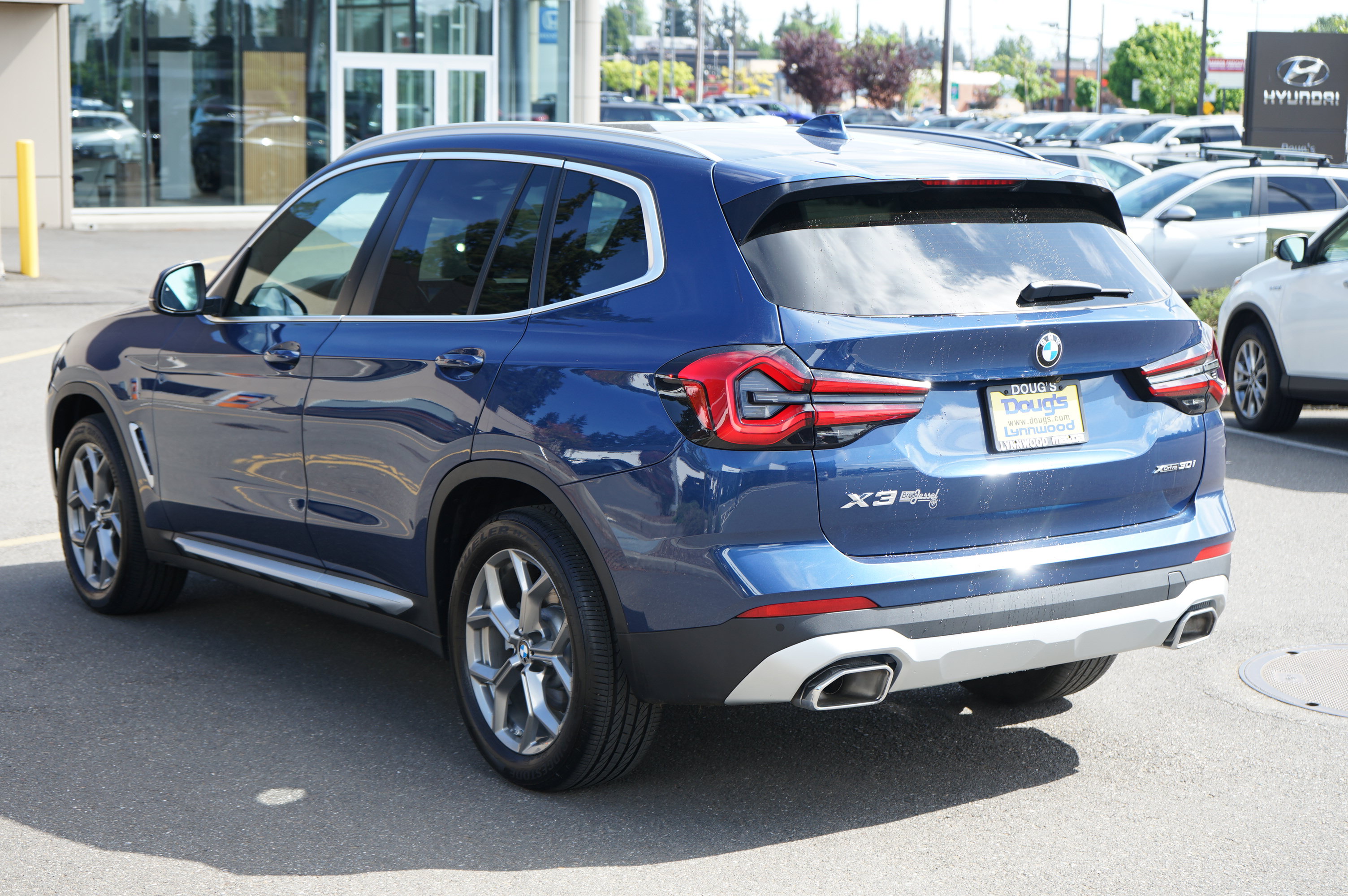 Used 2023 BMW X3 xDrive30i AWD/4WD image 6