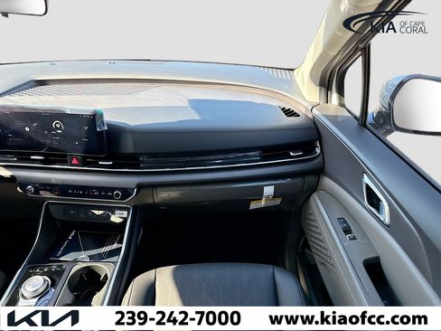 New 2026 Kia Carnival SX image 18