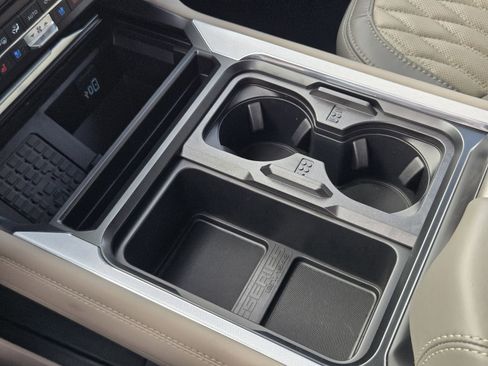 New 2026 Ford F450 Platinum w/ Platinum Plus Package image 23