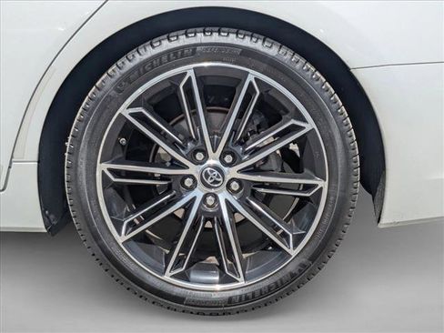 Used 2019 Toyota Avalon XSE FWD image 16