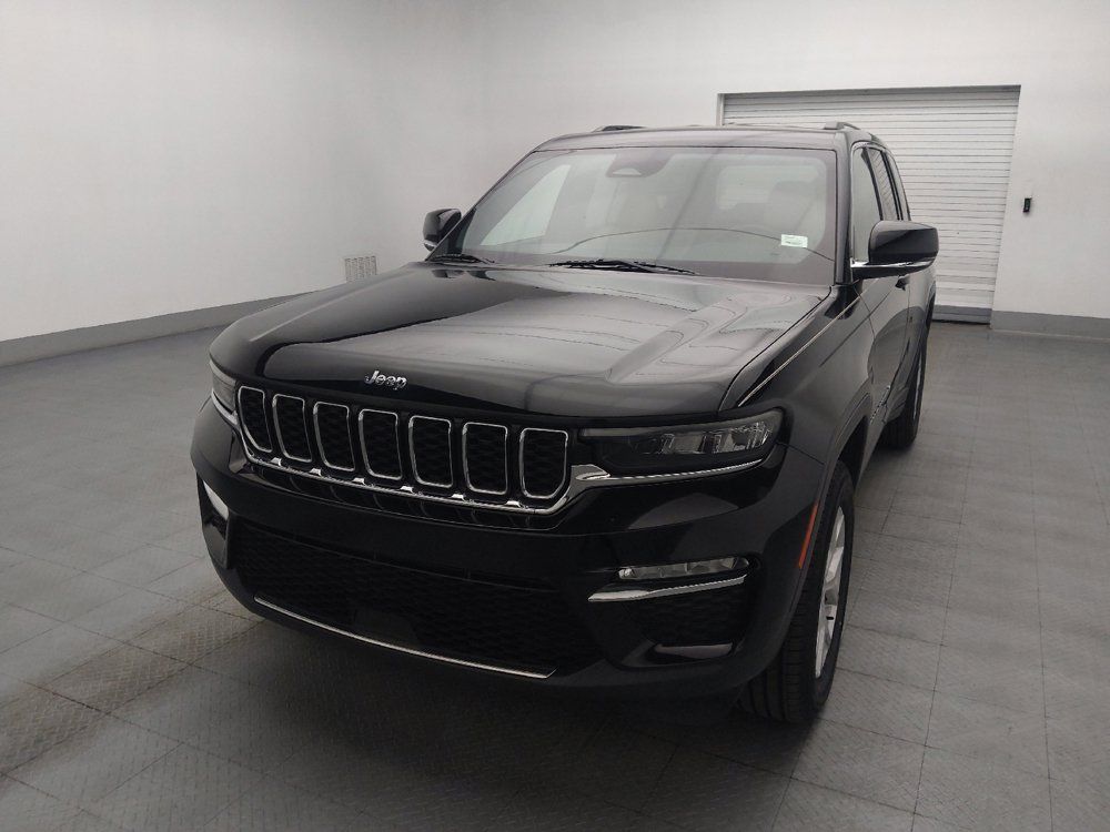 Used 2023 Jeep Grand Cherokee Limited w/ Trailer Tow Prep Group (B) AWD/4WD image 15