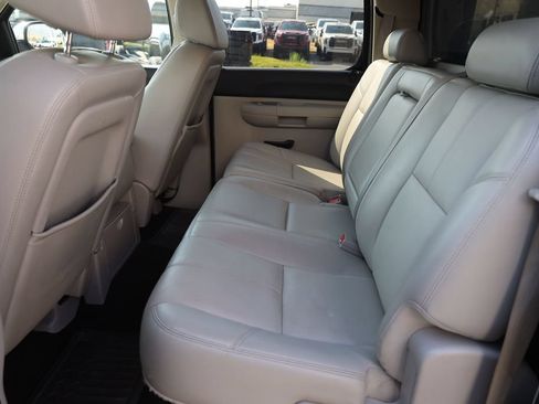 Used 2009 Chevrolet Silverado 1500 LT w/ Regional Value Package RWD image 17