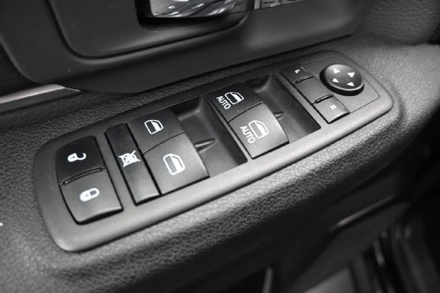 Used 2024 RAM 1500 Classic SLT AWD/4WD image 13
