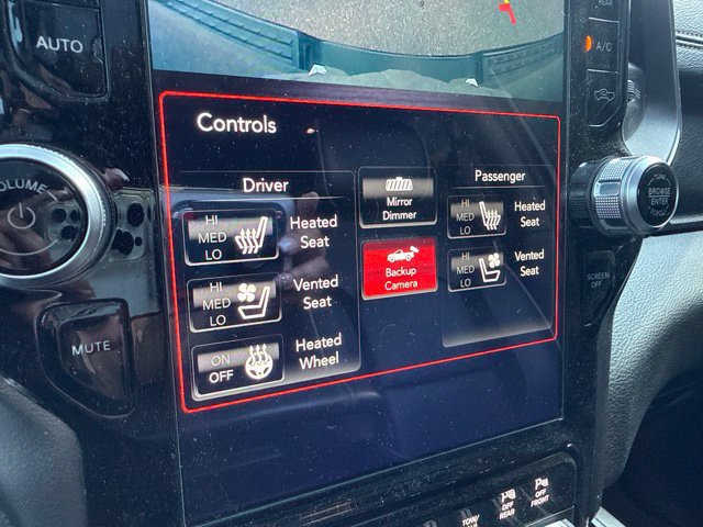 Used 2020 RAM 1500 Laramie w/ Sport Appearance Package AWD/4WD image 10