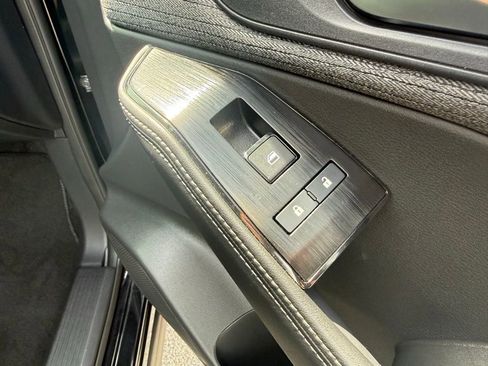 Used 2023 Nissan Rogue SV image 24