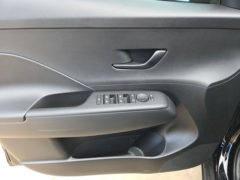 New 2026 Hyundai Kona SE FWD image 18