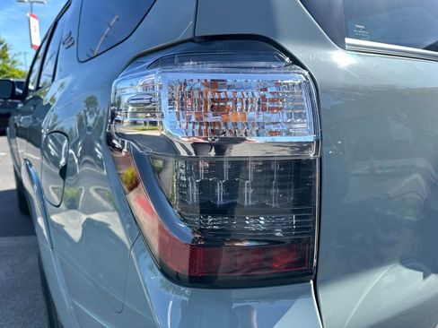Certified 2023 Toyota 4Runner TRD Off-Road Premium w/ Moonroof Package AWD/4WD image 10