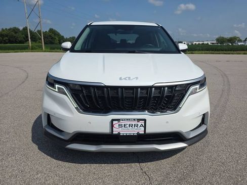 Used 2023 Kia Carnival EX FWD image 16