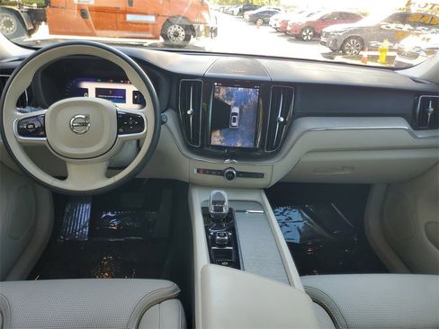 Certified 2023 Volvo XC60 B5 Ultimate w/ Protection Package Premier image 13