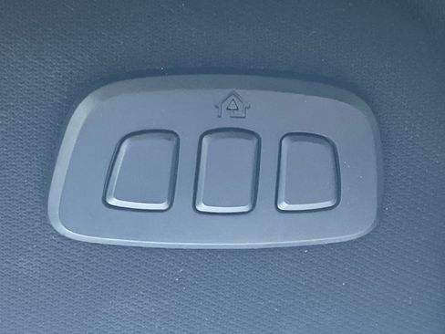 Used 2016 Ford Mustang Premium image 27