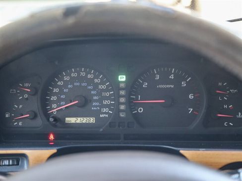 Used 1998 Toyota Land Cruiser image 29