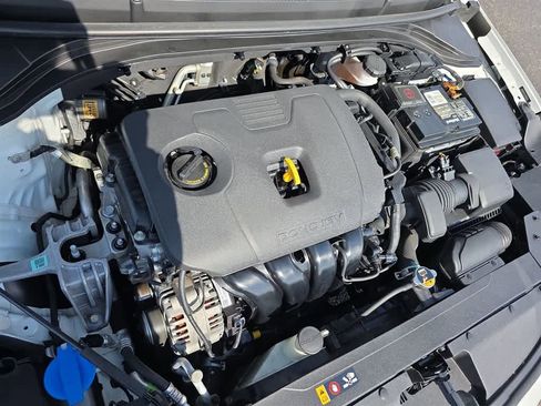 Used 2020 Hyundai Elantra SEL FWD image 28