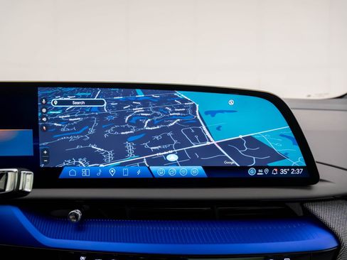 New 2026 Cadillac Optiq Luxury 1 image 27