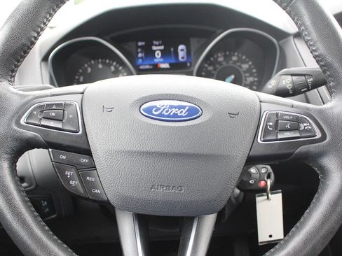Used 2017 Ford Focus SE w/ Cold Weather Package image 13