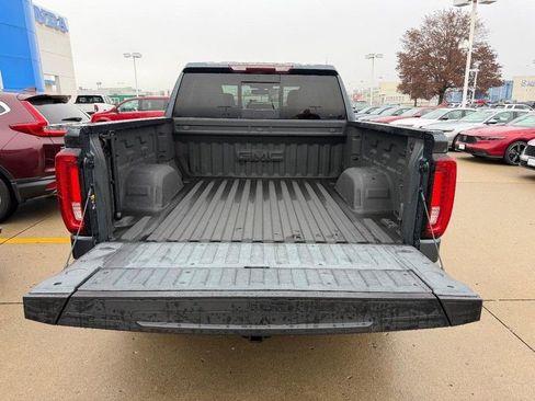 Used 2020 GMC Sierra 1500 SLT image 4