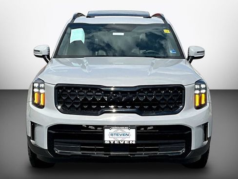 Used 2025 Kia Telluride AWD image 2