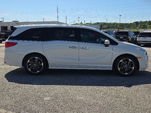 Used 2023 Honda Odyssey Elite image 6