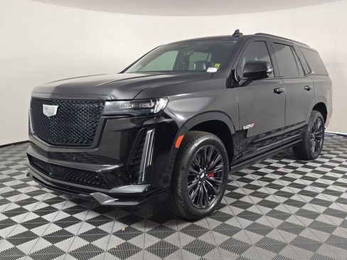 Used 2023 Cadillac Escalade V image 7