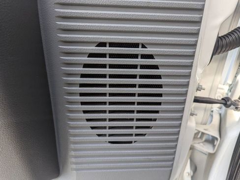 Used 2015 Ford F250 XLT w/ XLT Value Package image 16