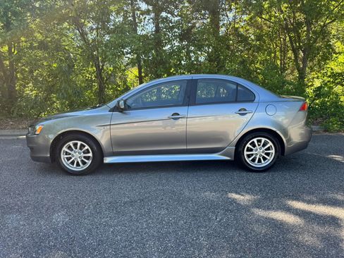 Used 2014 Mitsubishi Lancer ES FWD image 4