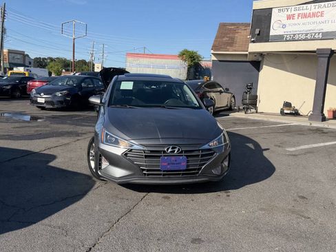 Used 2019 Hyundai Elantra Value Edition w/ Cargo Package FWD image 16