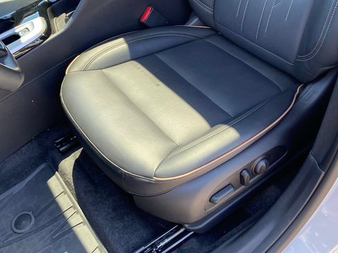 Used 2025 Buick Envista Avenir FWD image 21