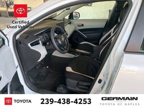 Used 2025 Toyota Corolla Cross L image 12