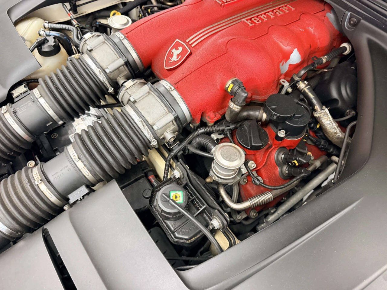 Used 2012 Ferrari California RWD image 27