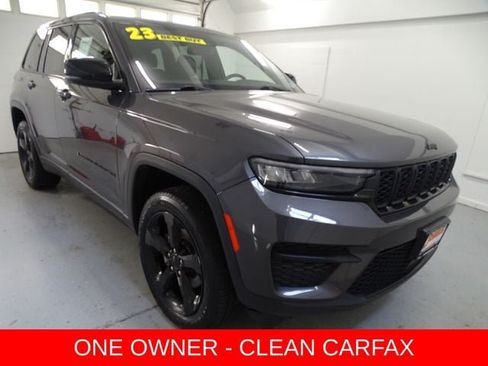 Used 2023 Jeep Grand Cherokee Altitude AWD/4WD image 1
