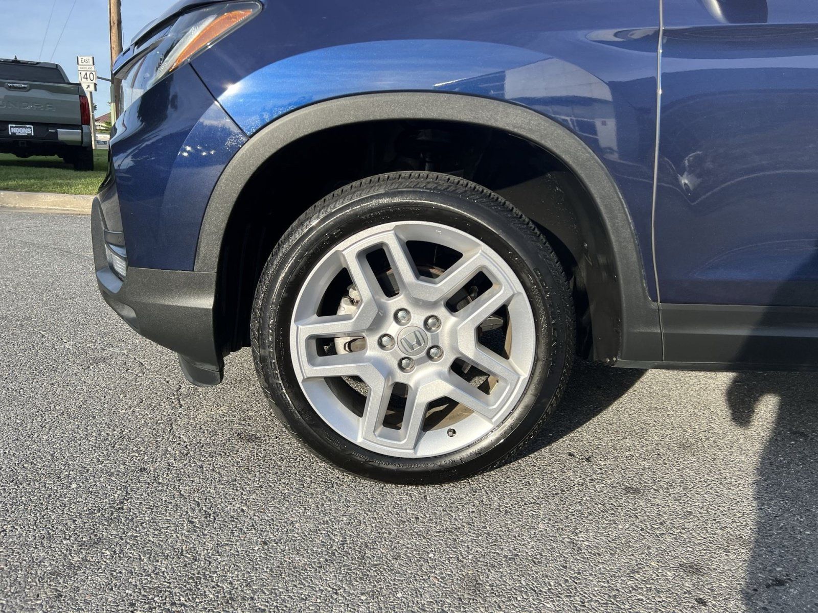 Used 2024 Honda Passport EX-L image 12