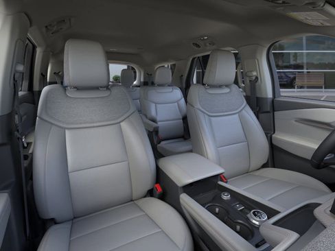 New 2025 Ford Explorer Active w/ Active Comfort Package image 33