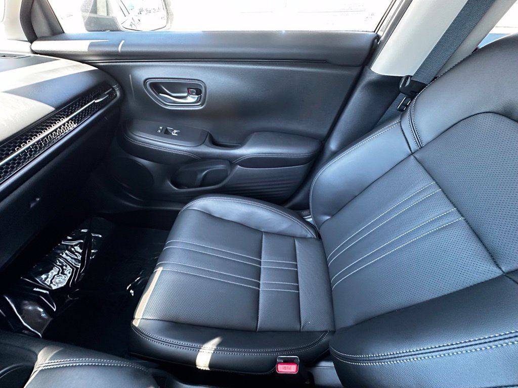 Certified 2025 Honda HR-V EX-L image 32