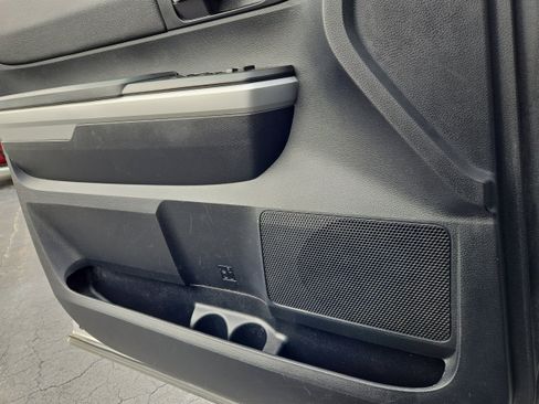 Used 2018 Toyota Tundra SR5 image 13